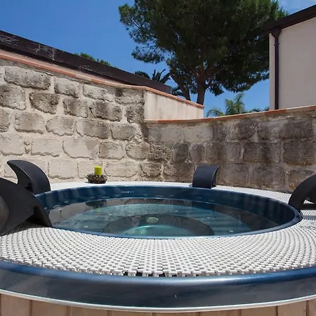 Luxury Nettuno *